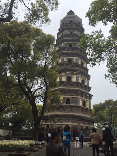 中国版ピサの斜塔
